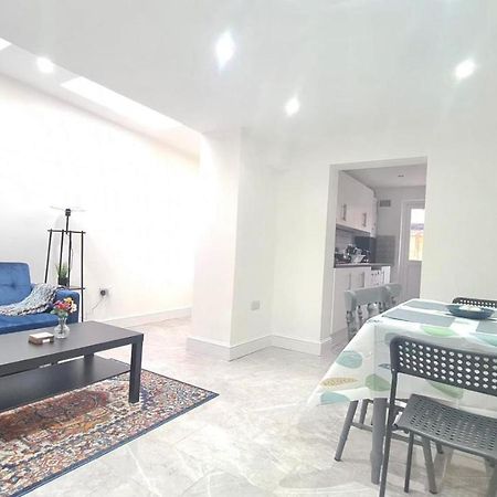 Spacious Private Room In Manor Park London Exterior foto