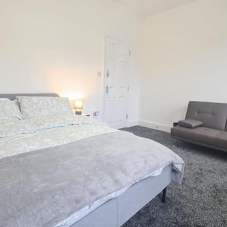 Spacious Private Room In Manor Park London Exterior foto