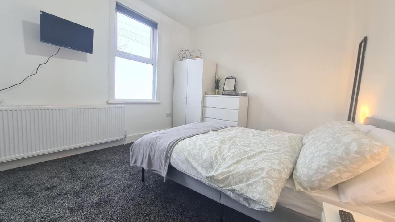 Spacious Private Room In Manor Park London Exterior foto